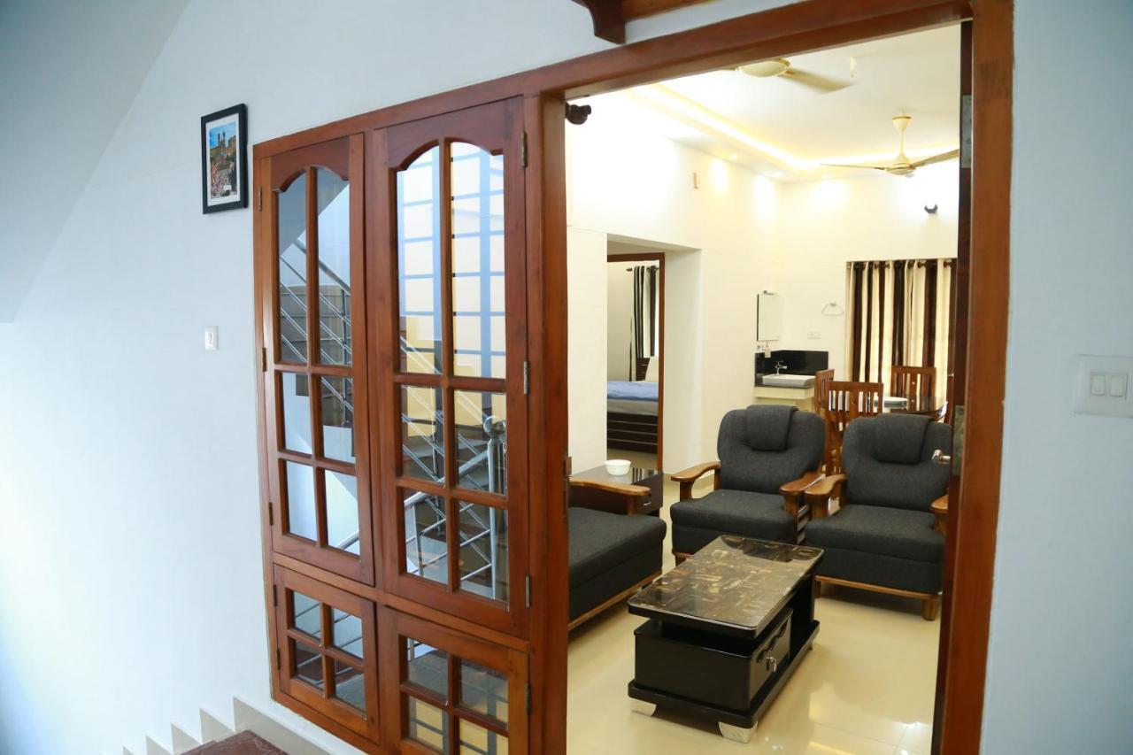 Down Town Holidays Thiruvananthapuram ภายนอก รูปภาพ
